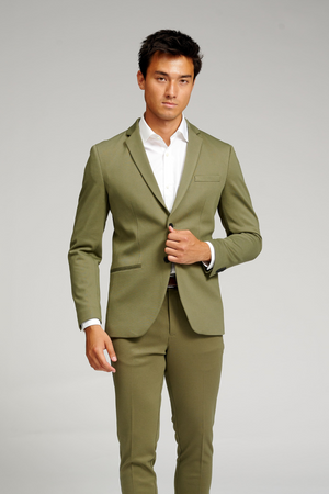 The Original Performance Suit Regular Fit – (Olive)