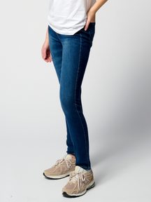 Le jean skinny de performance original - Donim bleu foncé