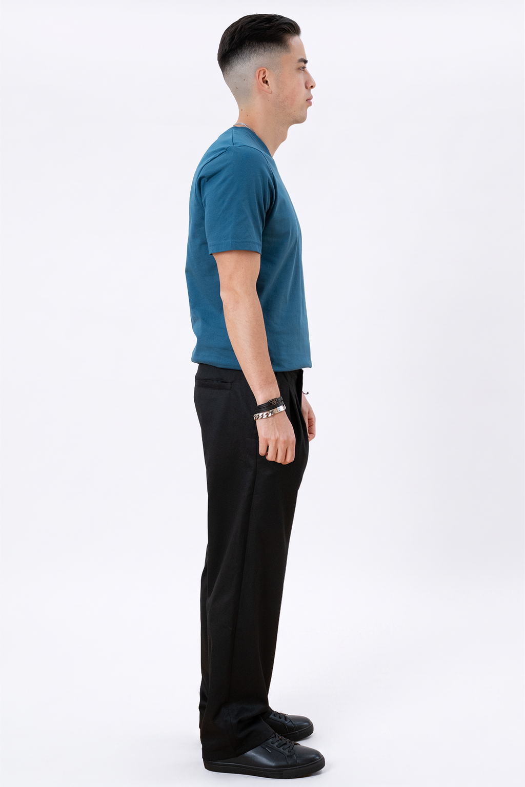 Basic T-shirt met V-hals - Petroleumblauw