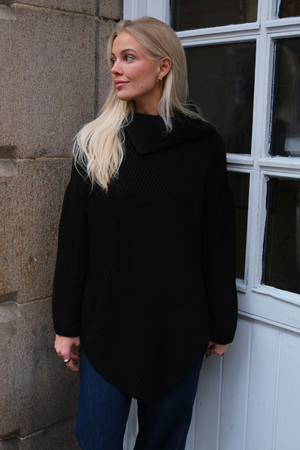 Lya High Neck Knit - Zwart