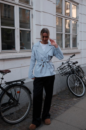 Sia korte trenchcoat - hemelsblauw
