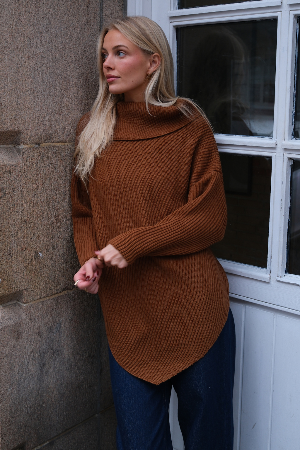 Lya High Neck Knit - Brown