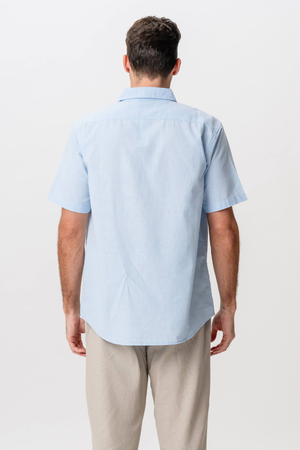 Chemise en lin à manches courtes - bleu clair