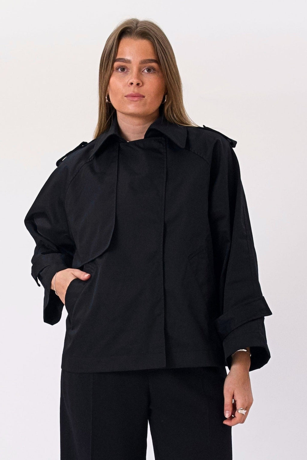 Elara korte trenchcoat - zwart