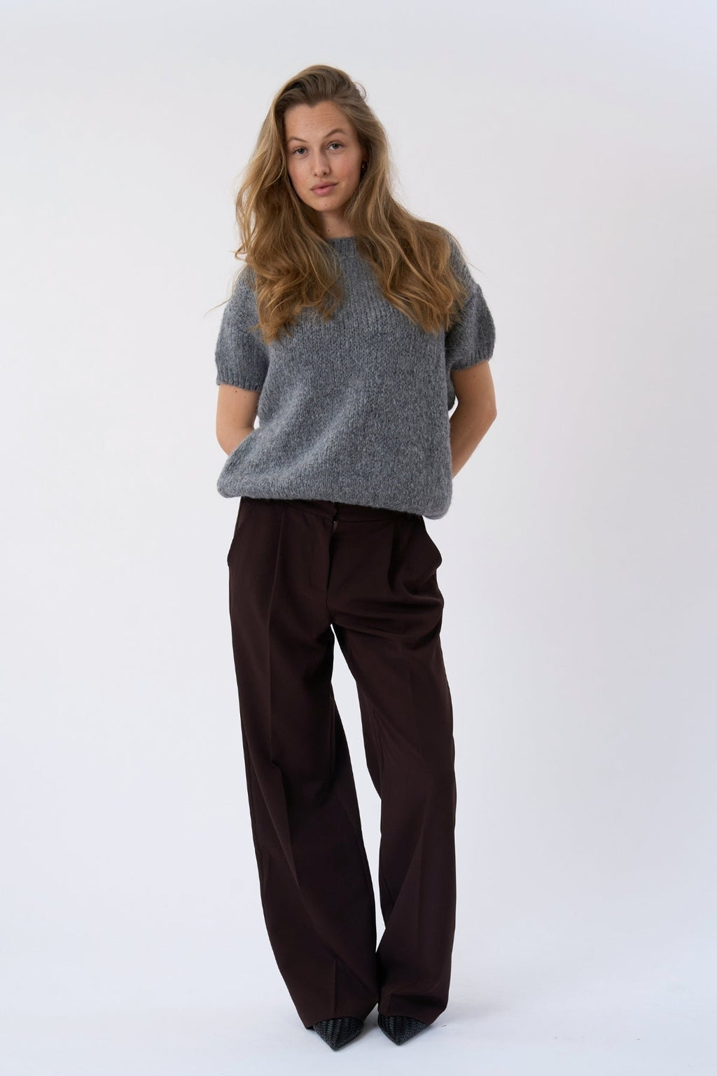 Chloe gebreide trui met korte mouwen - grijs