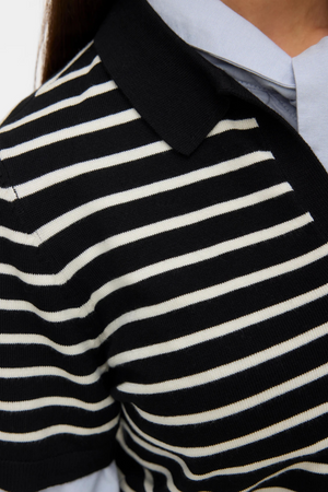 Silje Poloneck -pullover - zwart