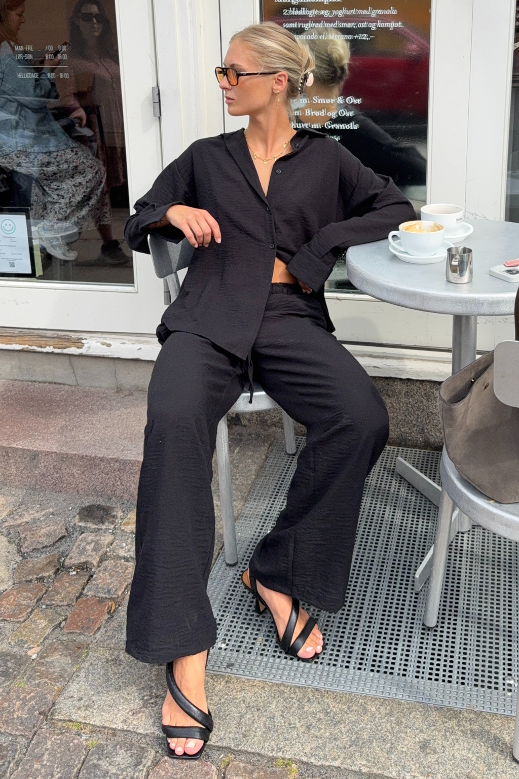 Lilly Pants + Lilly Shirt (zwart) - Pakketdeal