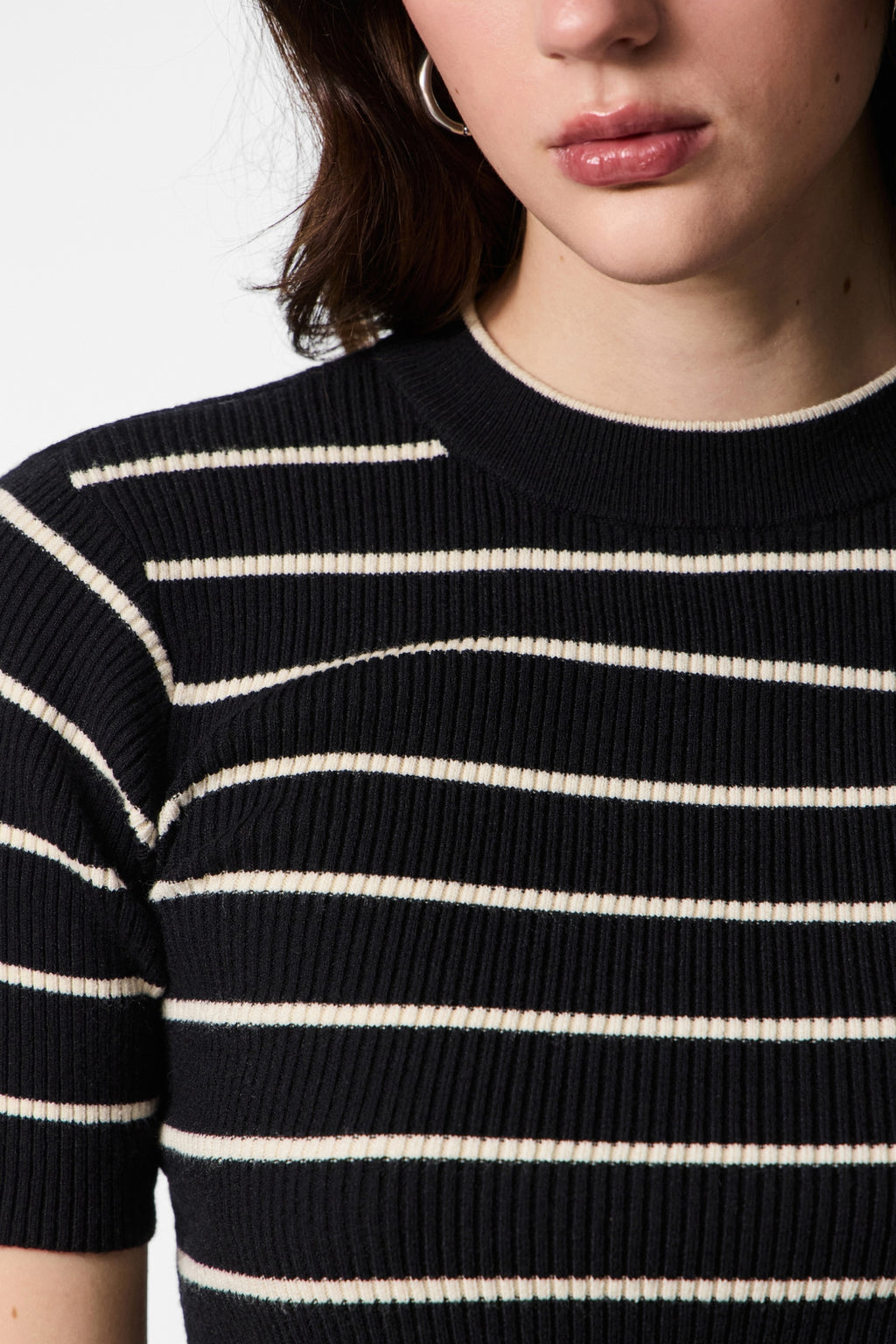 Mira O-Neck Knit - Black Birch