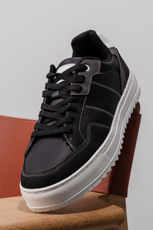 Classic Sneaker - Black