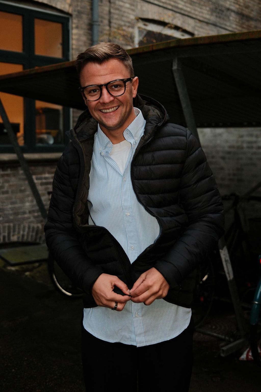 Hooded Light Puffer Jacket - Black