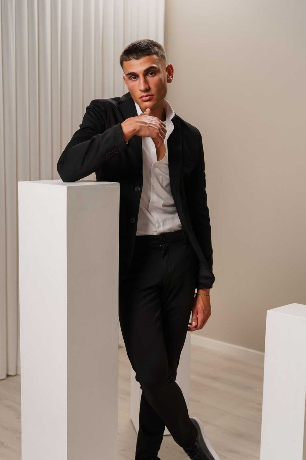 The Original Performance Suit™️ (Black) - Forme de package