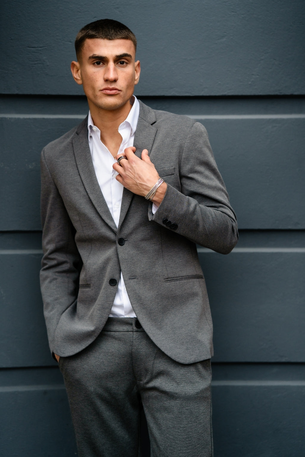 The Original Performance Suit Regular Fit – (Dark Grey)