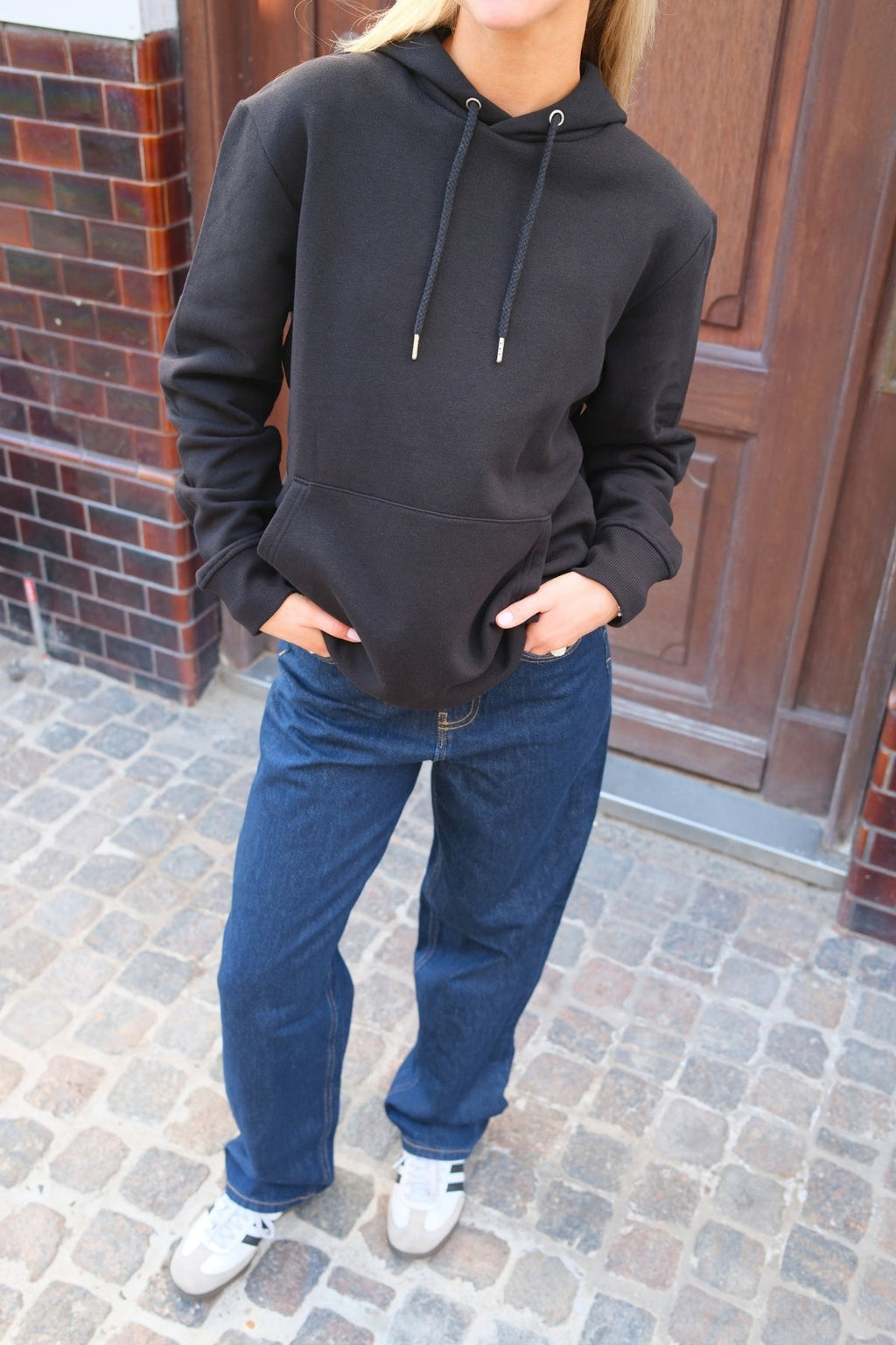 Sweatshirt Hoodie - Black