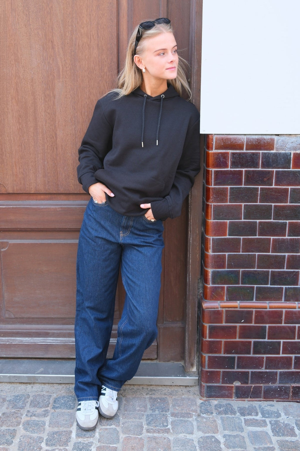 Sweatshirt Hoodie - Black