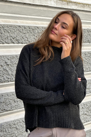 Pull à col roulé tricoté surdimensionné - Faire de forfait (2 pcs.)