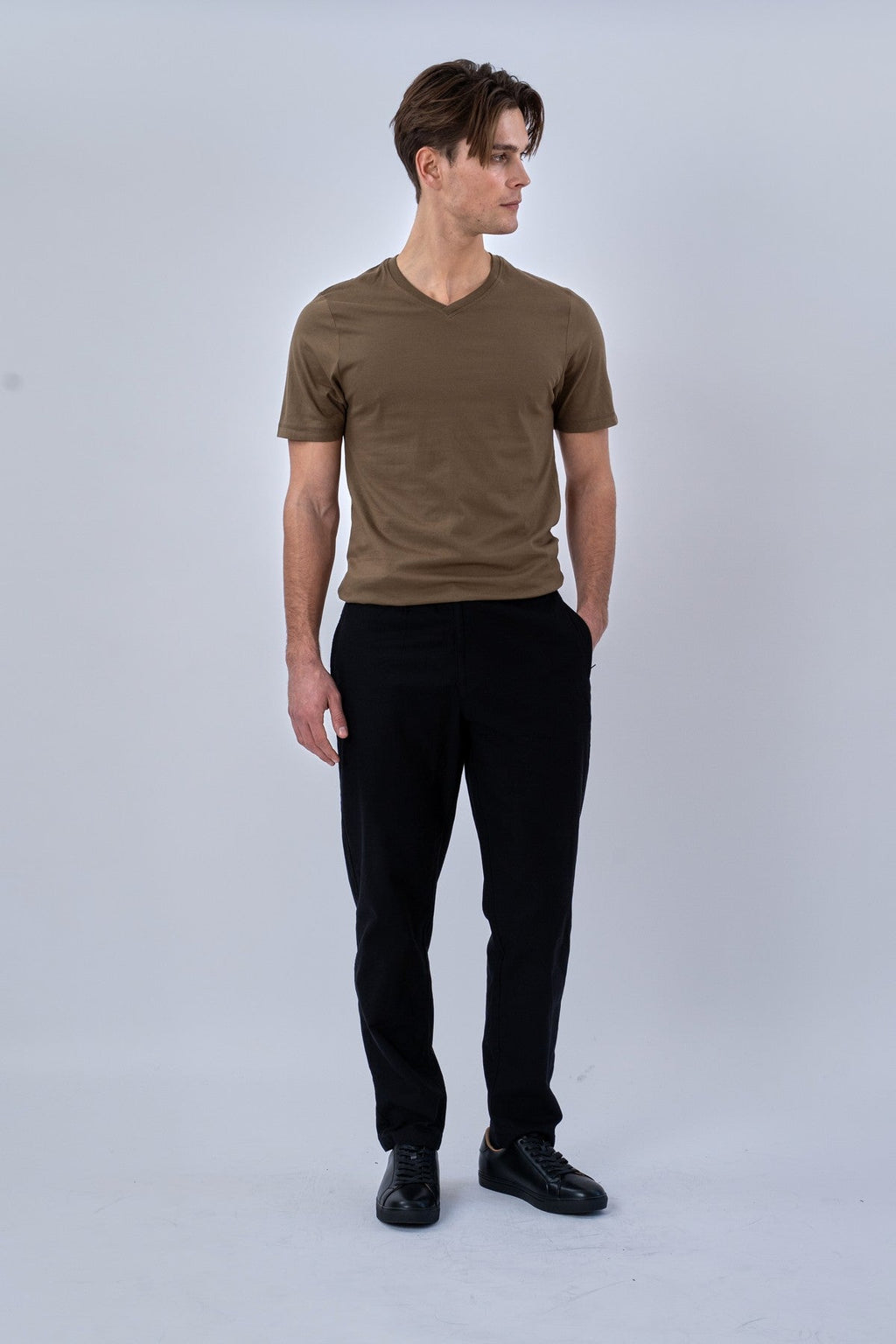 Basic T-shirt met V-hals - Olijf