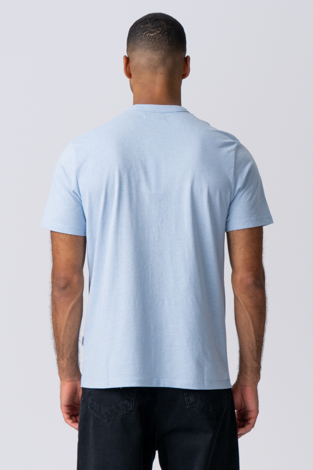 T-shirt avec poche - bleu clair