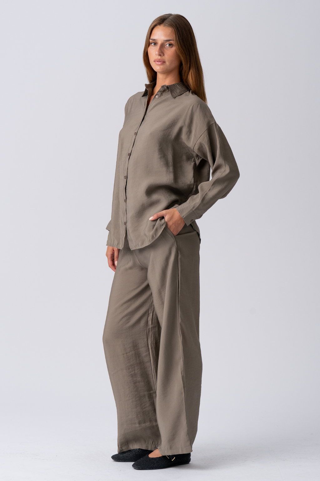 Mia Pants + MIA -shirt (kaki) - pakketdeal