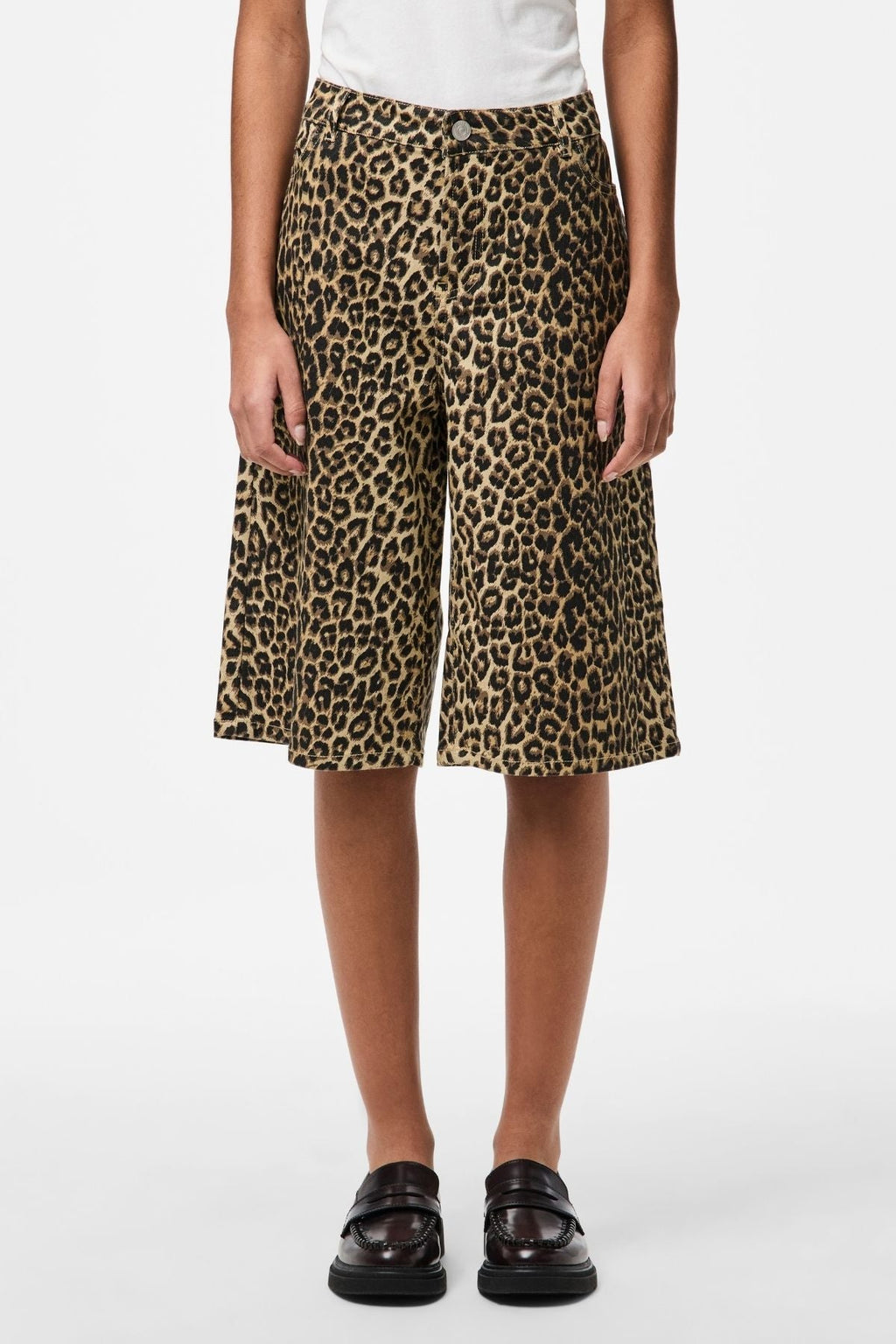 Saume large denim Shorts - Leo au poivre blanc