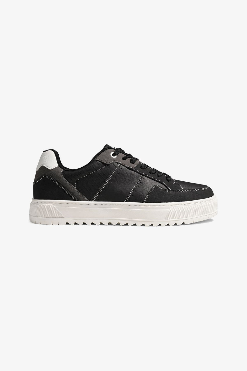 Classic Sneaker - Black