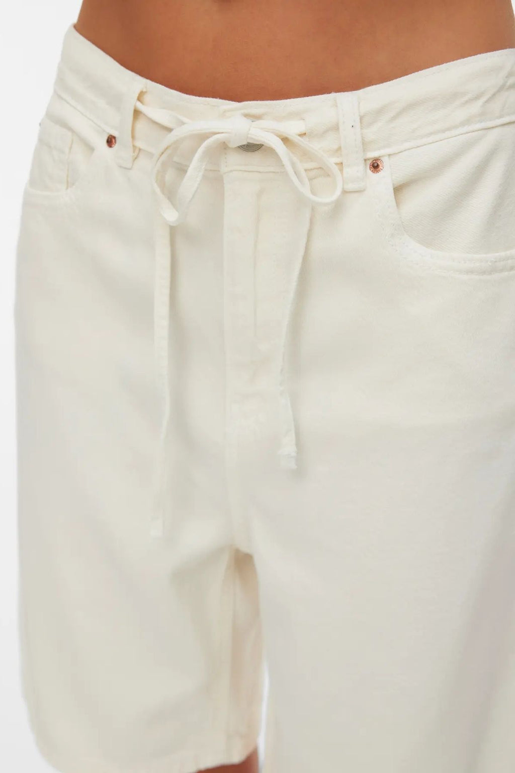 Villa Bermuda-denim Shorts - Ecru
