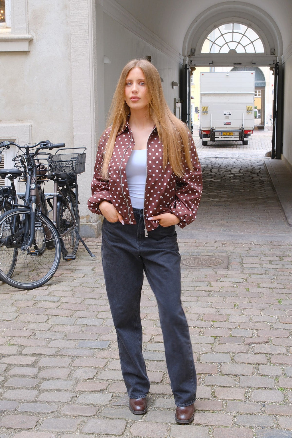 Isabel-jas - Bruin