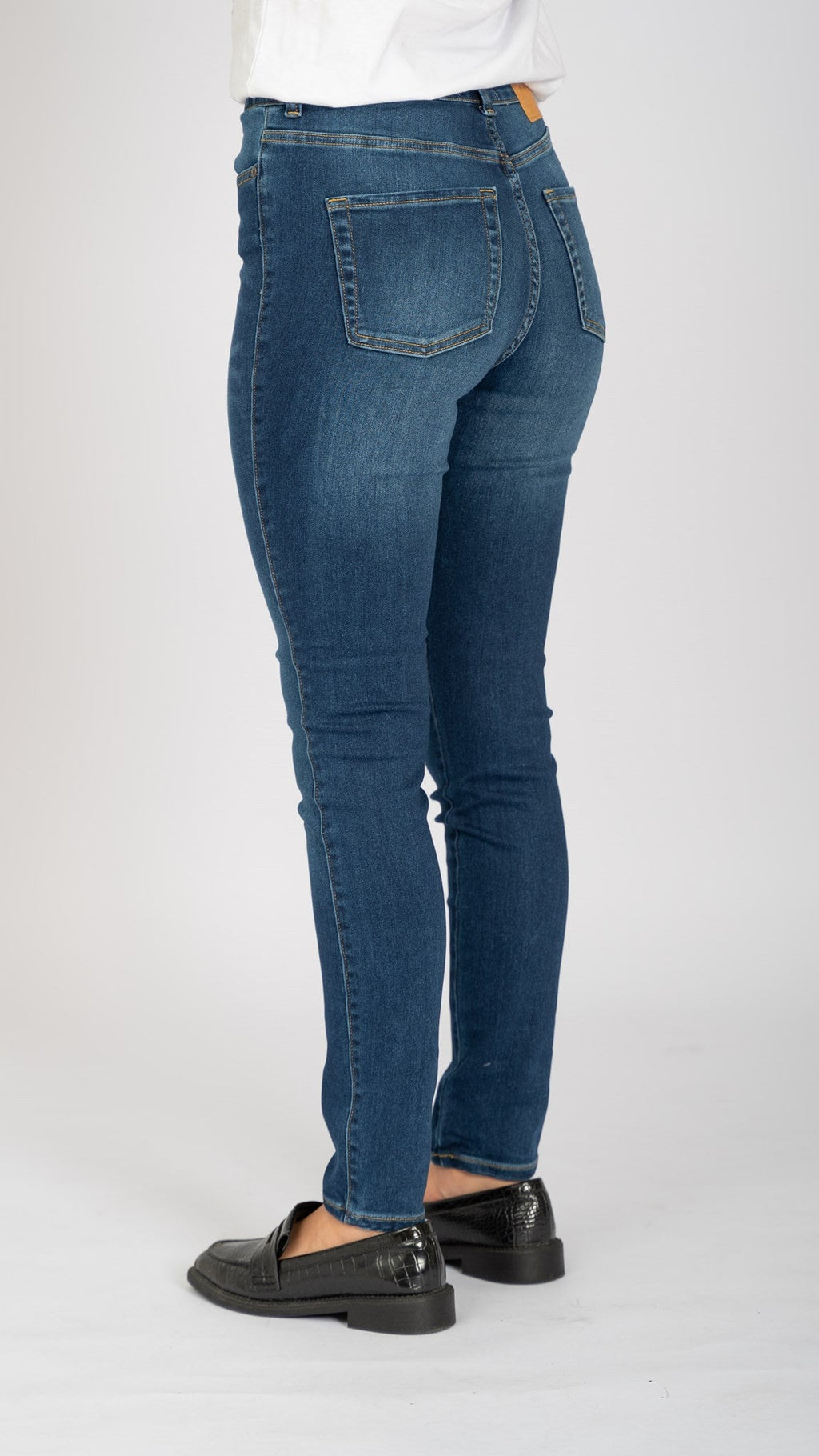 Le jean skinny de performance original - denim bleu moyen