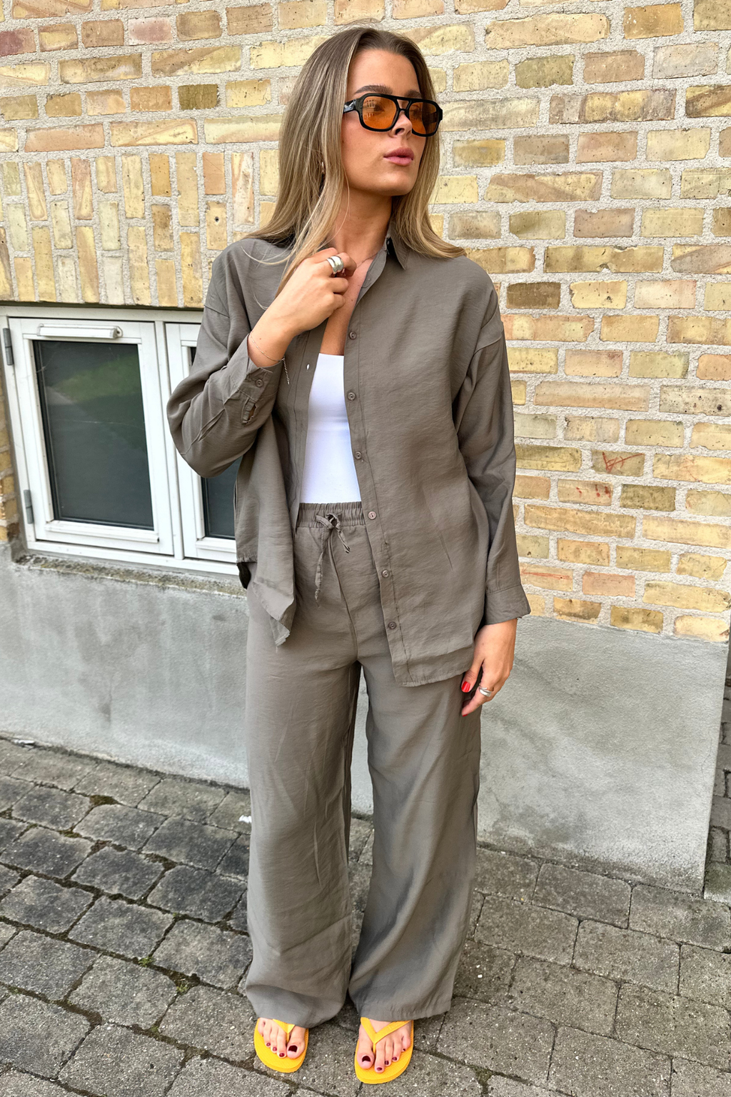 Mia Pants + MIA -shirt (kaki) - pakketdeal