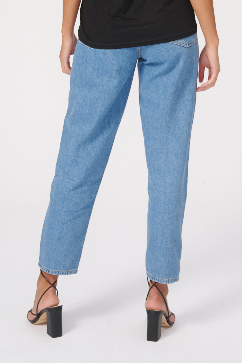 Le jean maman de performance original - Denim bleu clair