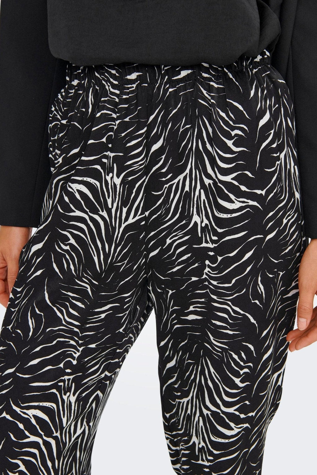 Mille Bukser - Triez M. Hvide Striber