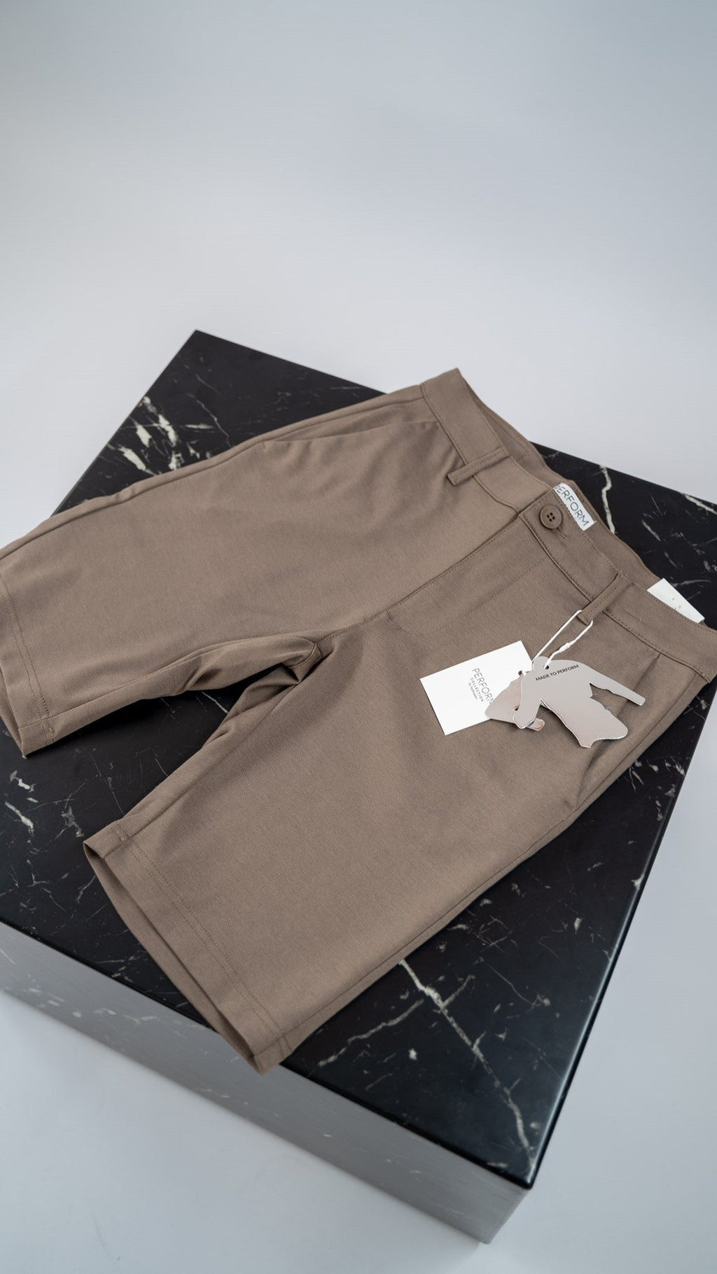 Performance Shorts - Walnut