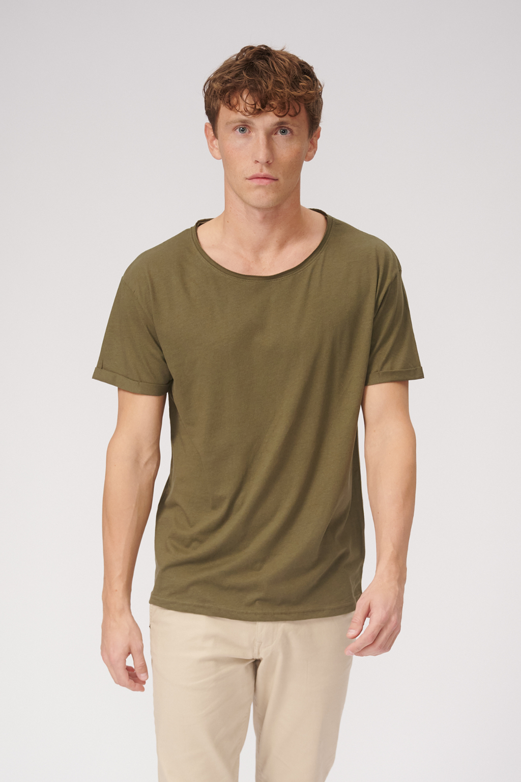 T-shirt à col profond - Vert olive