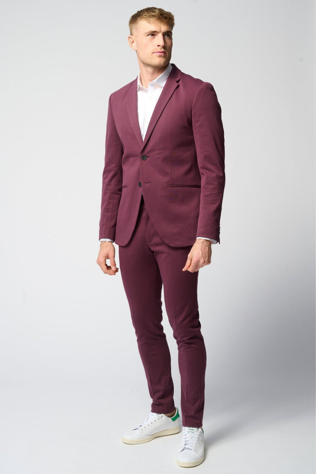 The Original Performance Suit™️ (Bourgogne) + Chemise et cravate - Offre groupée