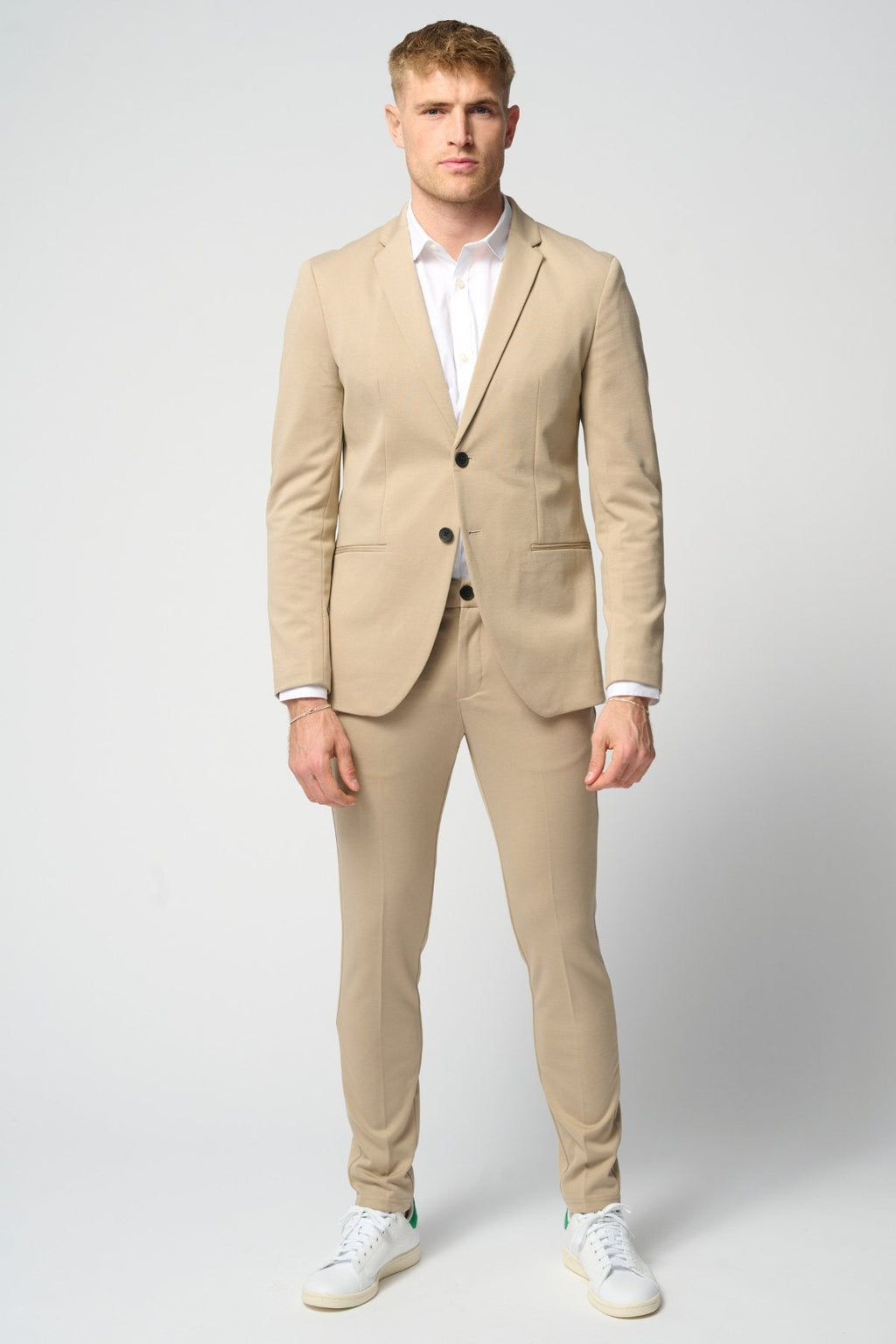 Le costume de performance original (sable) + la chemise de performance originale - Forme de package