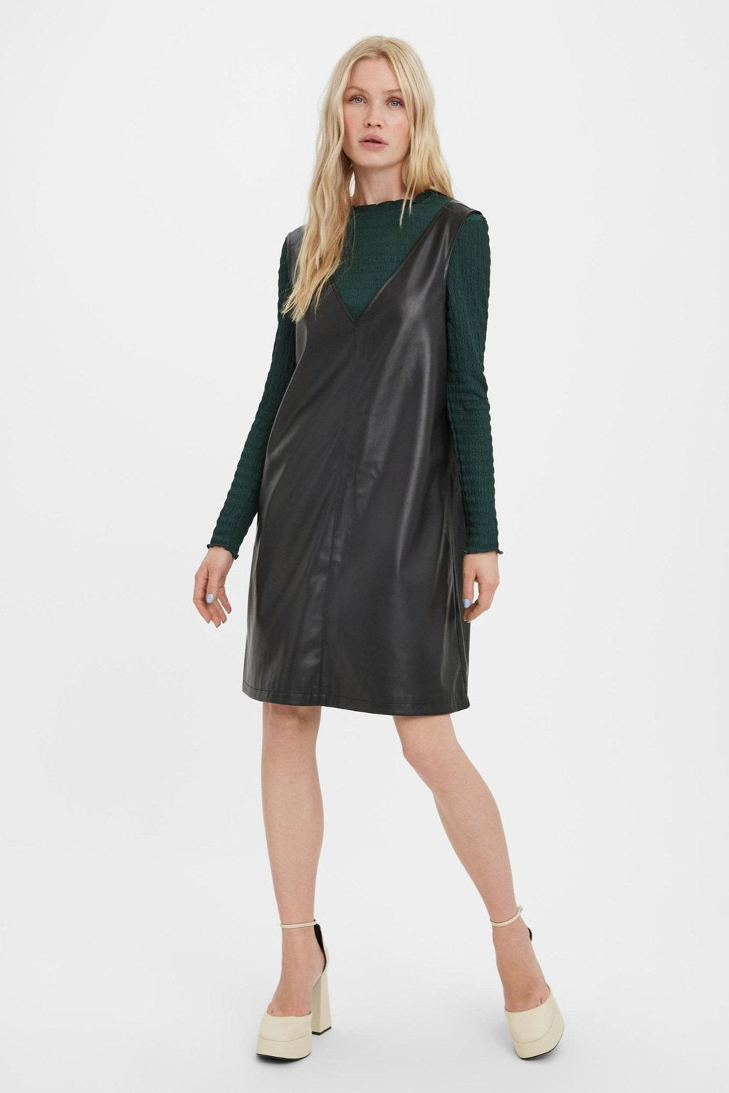 Bella gecoate kjole - sorteren