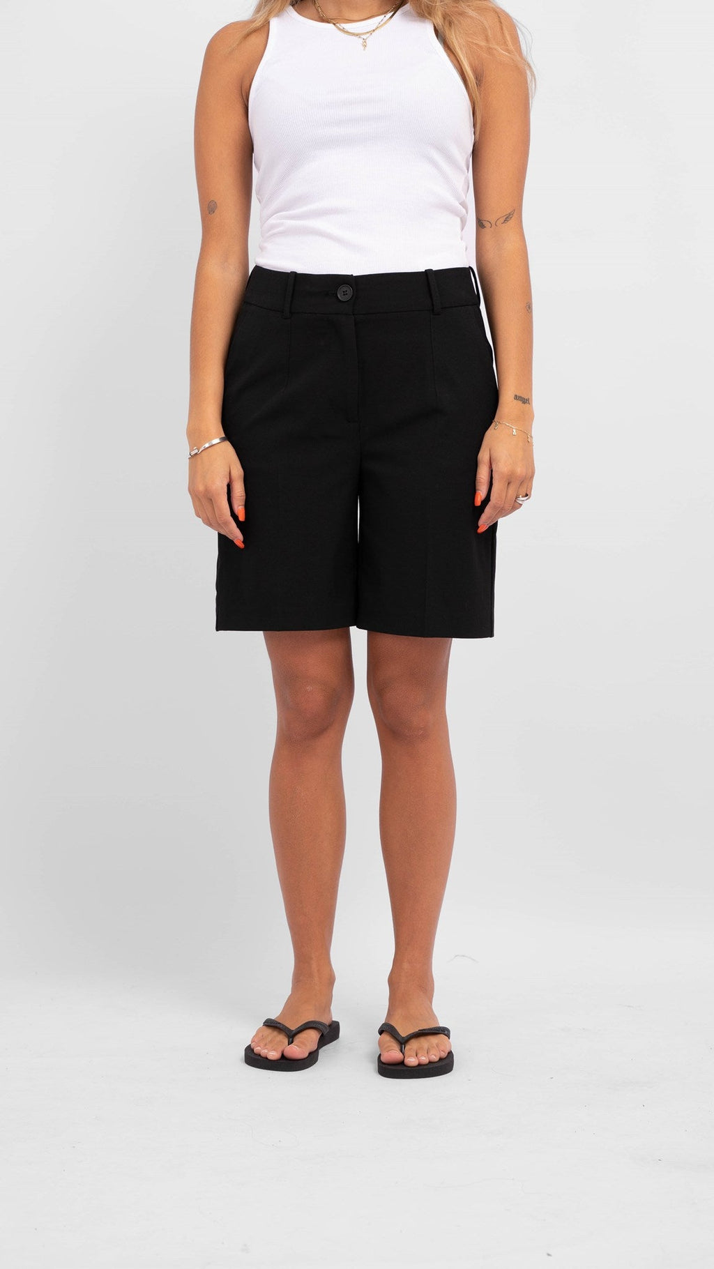 Sasie Shorts - Black